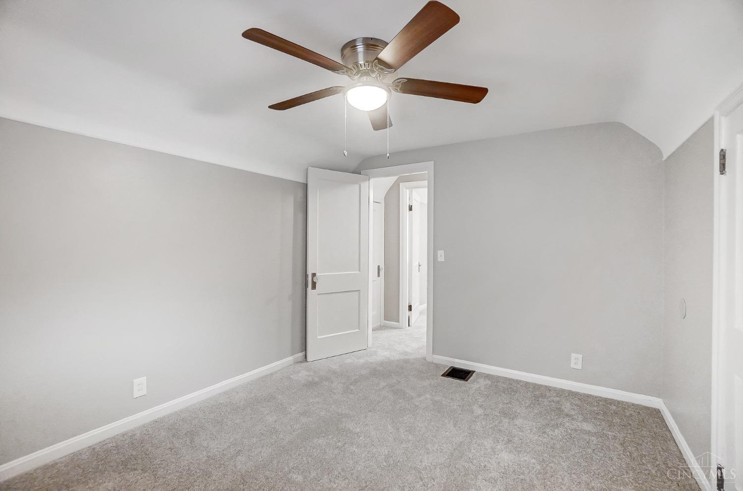 3511 West Galbraith Road Cincinnati, OH 45239 - Photo 27 of 42