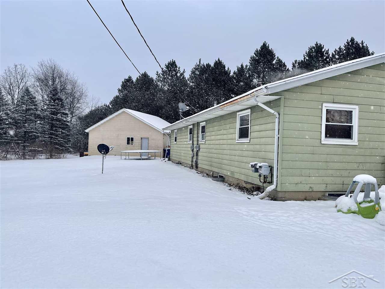5933 Rupprecht Road Vassar, MI 48768 - Photo 3 of 12