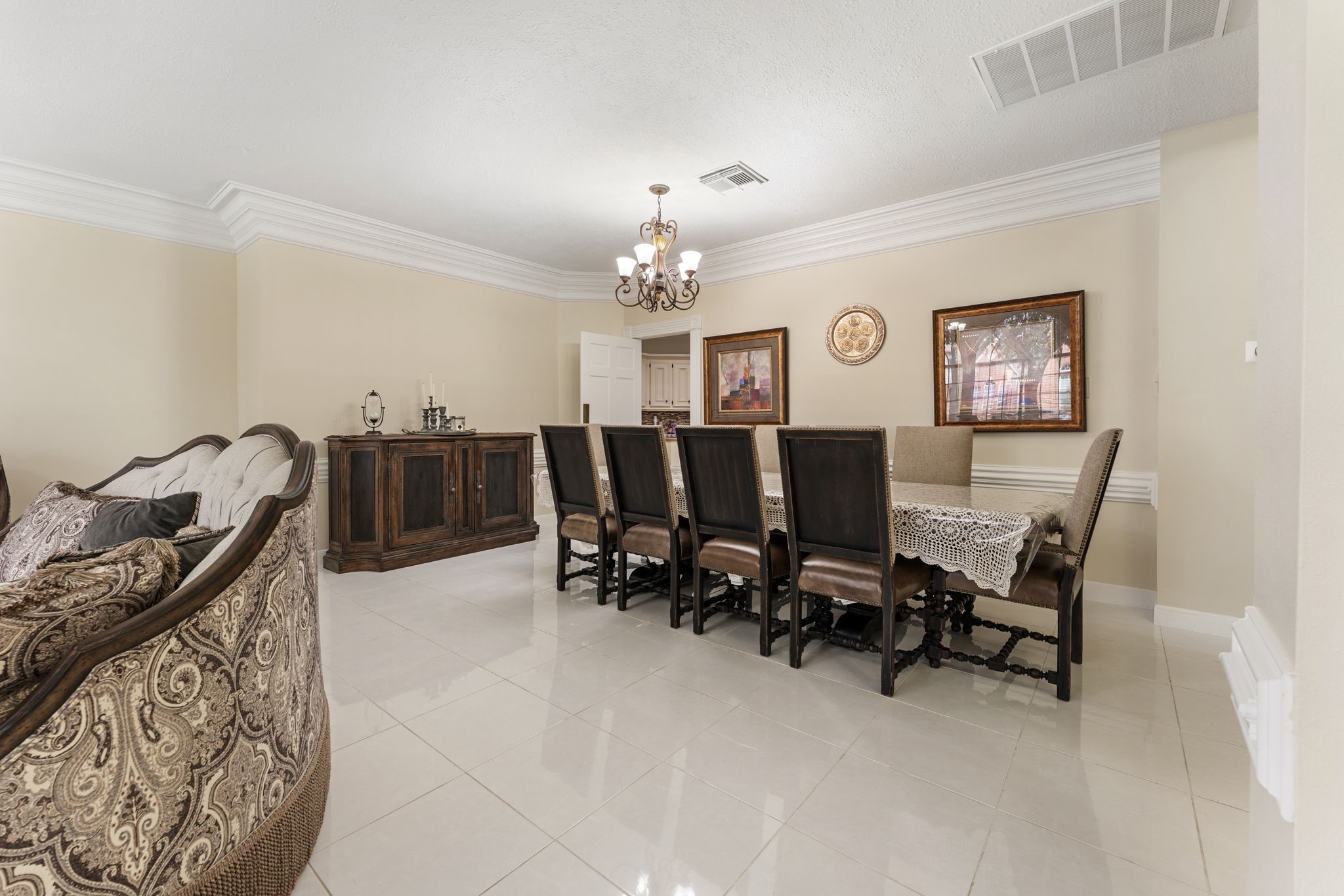 17206 Klee Circle Spring, TX 77379 - Photo 6 of 29 Gallery Image 6