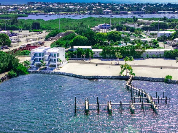 $3,475,000 | 990 41st Street, Unit 9, Marathon, FL 33050