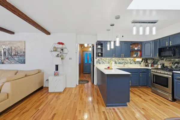 $3,850 | 9728 South Tripp Avenue, Oak Lawn, IL 60453