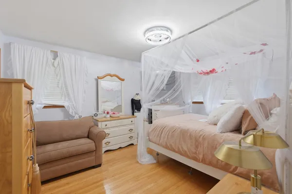 $3,850 | 9728 South Tripp Avenue, Oak Lawn, IL 60453