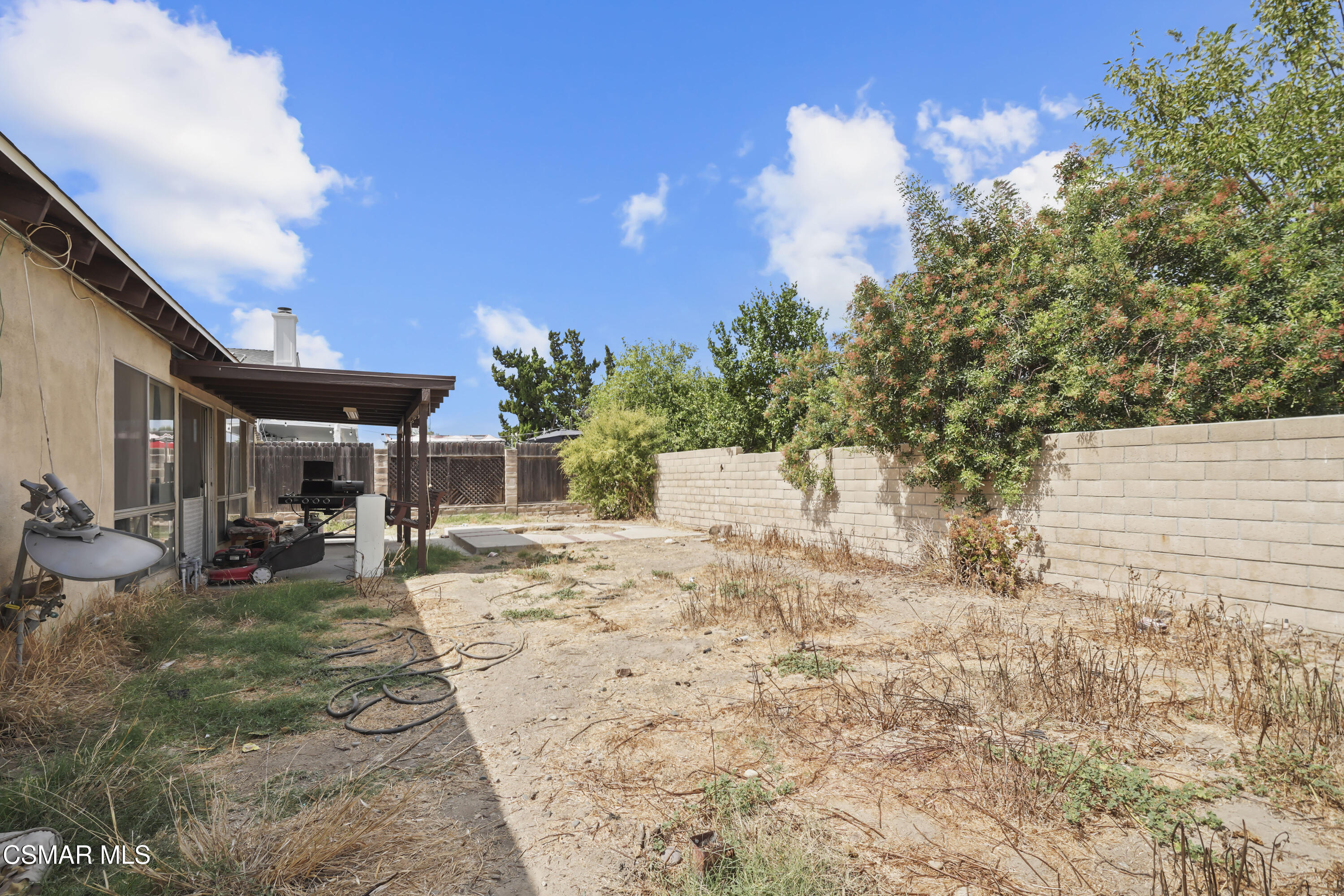 887 Erringer Road Simi Valley, CA 93065 - Photo 18 of 22 DSC04025