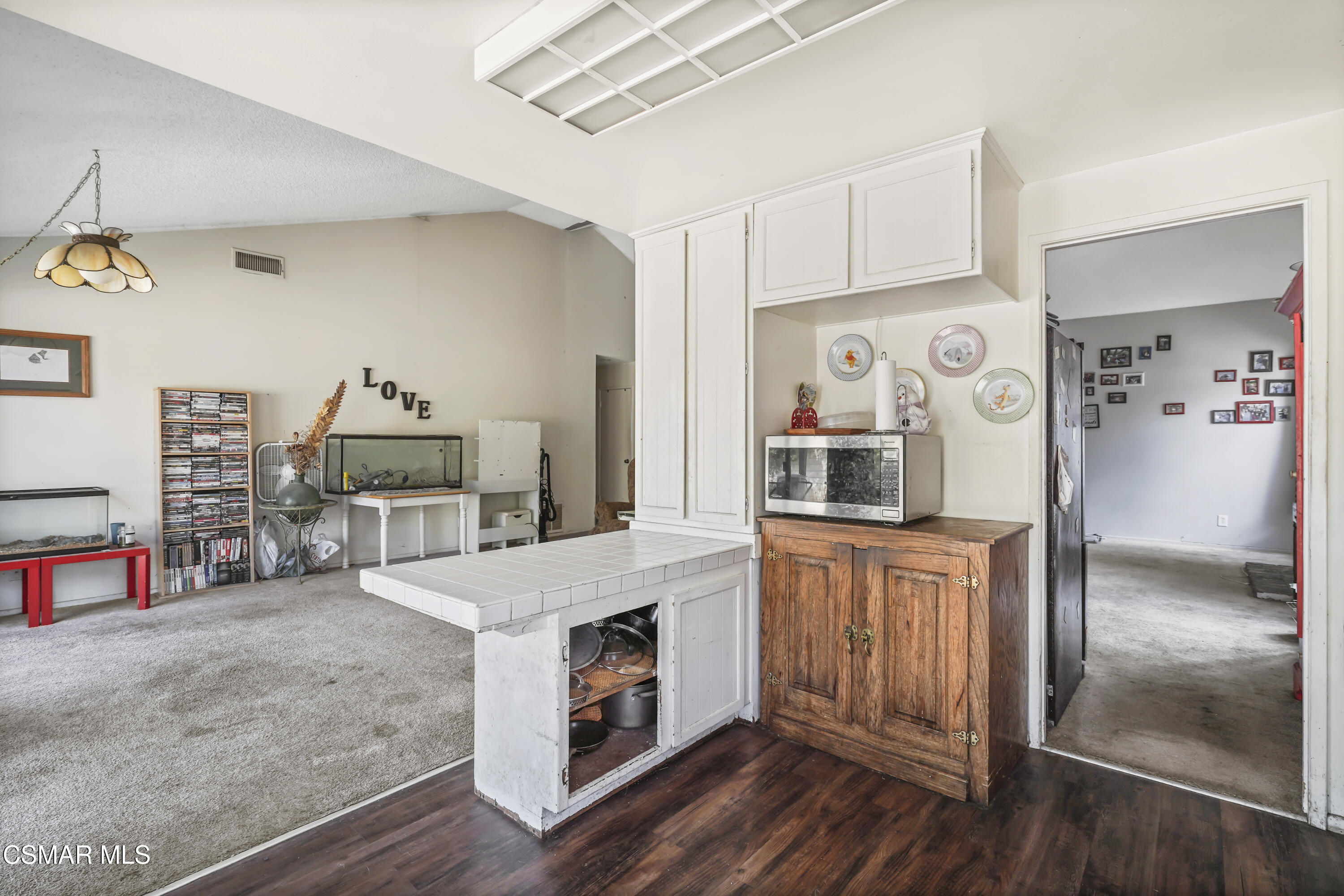 887 Erringer Road Simi Valley, CA 93065 - Photo 8 of 22 DSC03914