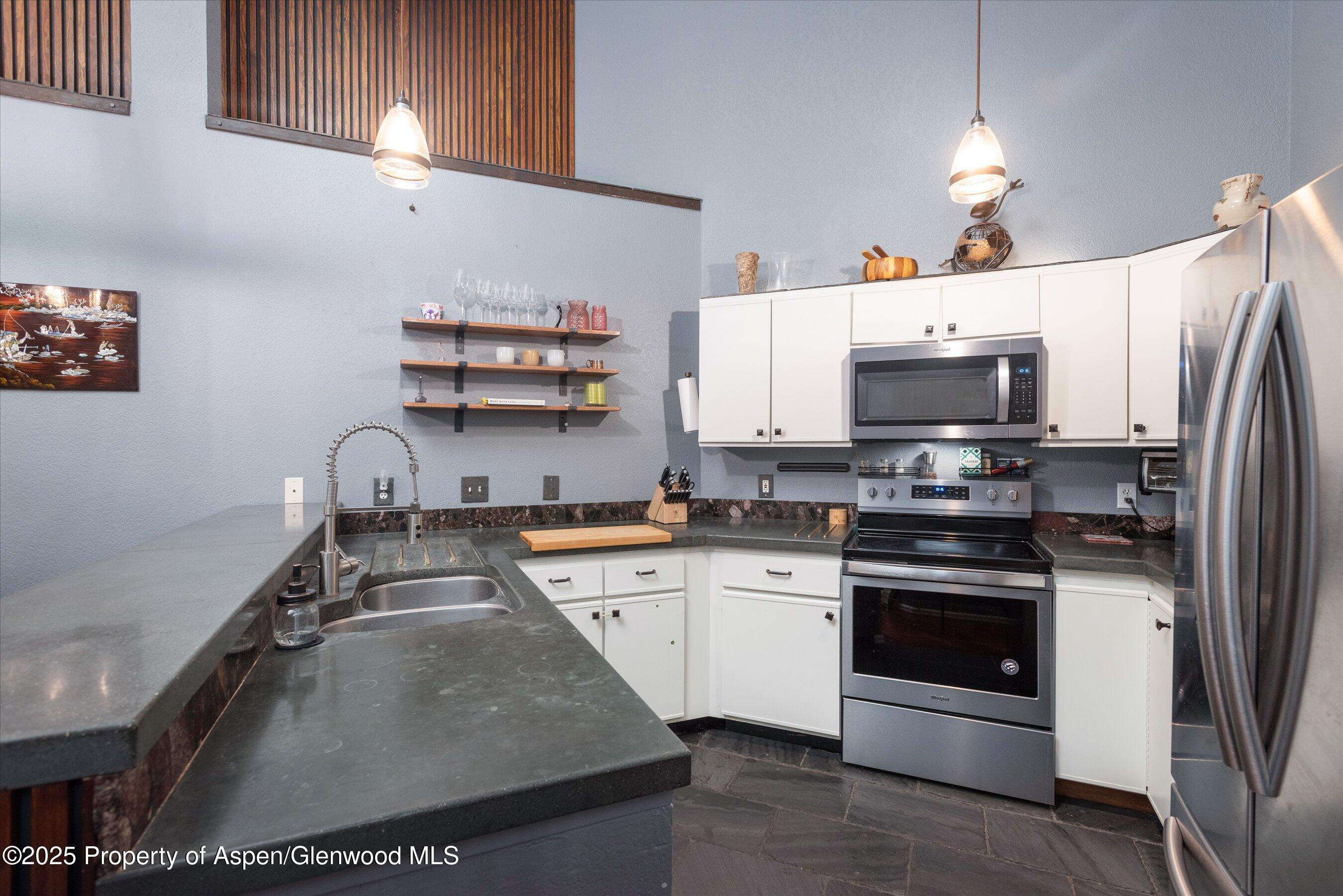 7203 Elk Lane Basalt, CO 81621 - Photo 4 of 14 05-7203ElkLn_250911007_1