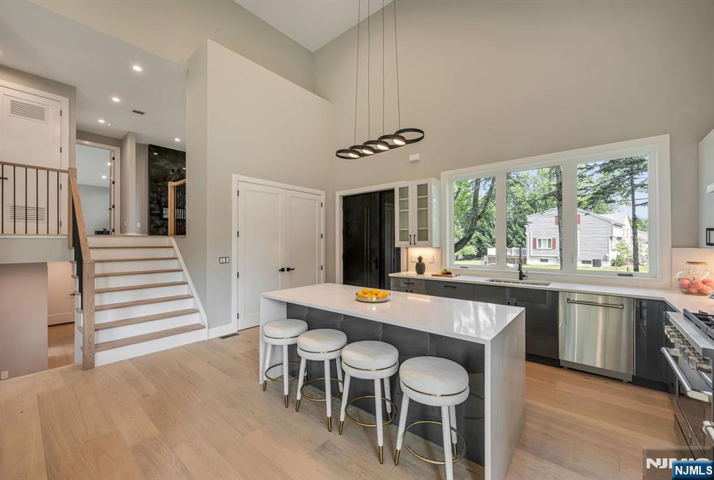 62 Asmus Road Closter, NJ 07624 - Photo 10 of 45 Gallery Image 10