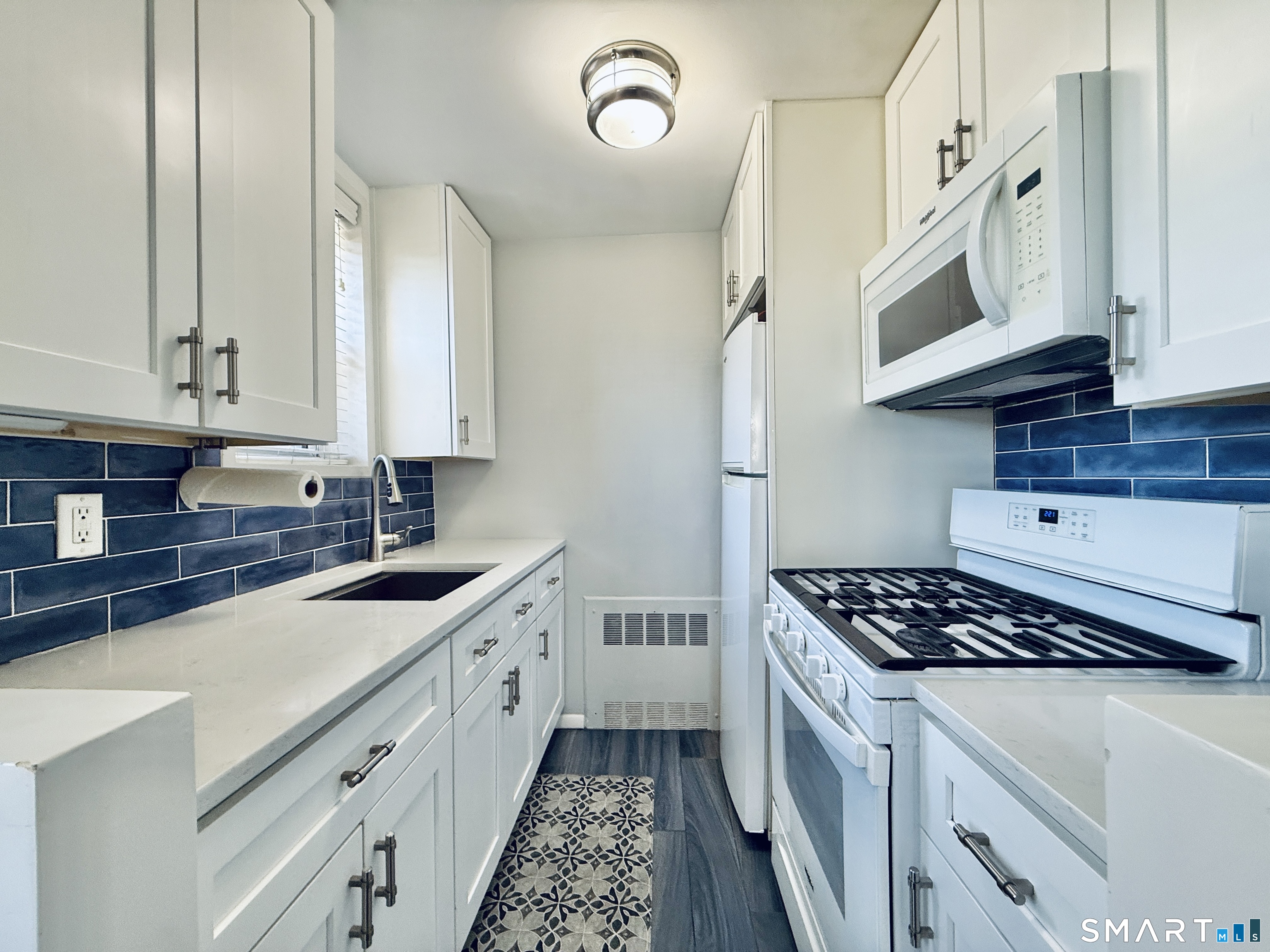 140 Grove Street, Unit 2H Stamford, CT 06901 - Photo 6 of 21