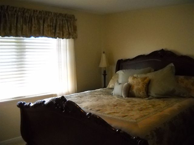 4 Neil Court Rensselaer, NY 12144 - Photo 9 of 12 Photo 9
