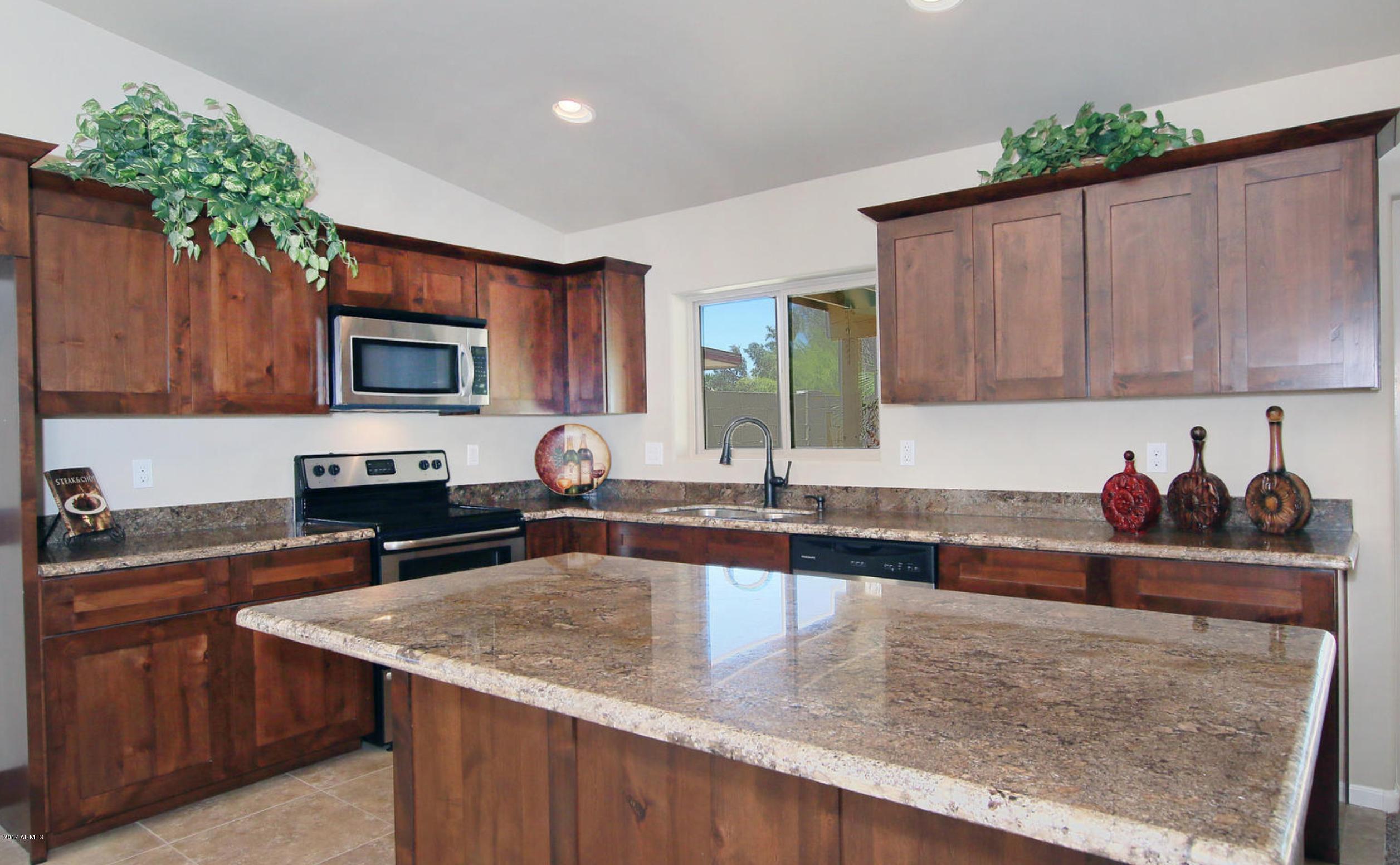 2722 East Cactus Road Phoenix, AZ 85032 - Photo 4 of 12 Screen Shot 2017-11-13 at 2.33.46 PM
