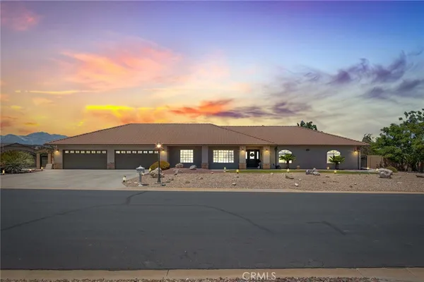 $900,000 | 6910 Oak Vista Lane, Oak Hills, CA 92344