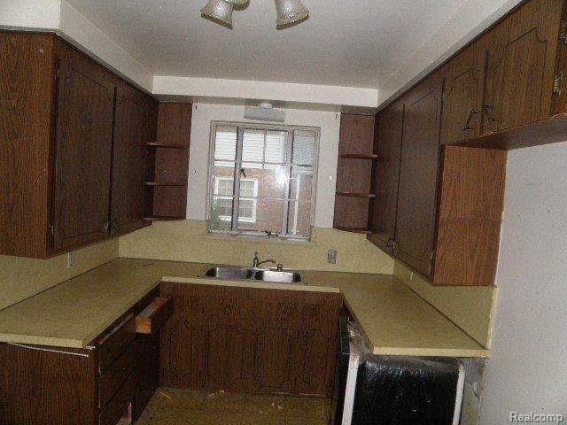 962 Hampton Road Grosse Pointe, MI 48236 - Photo 2 of 12 kitchen.JPG