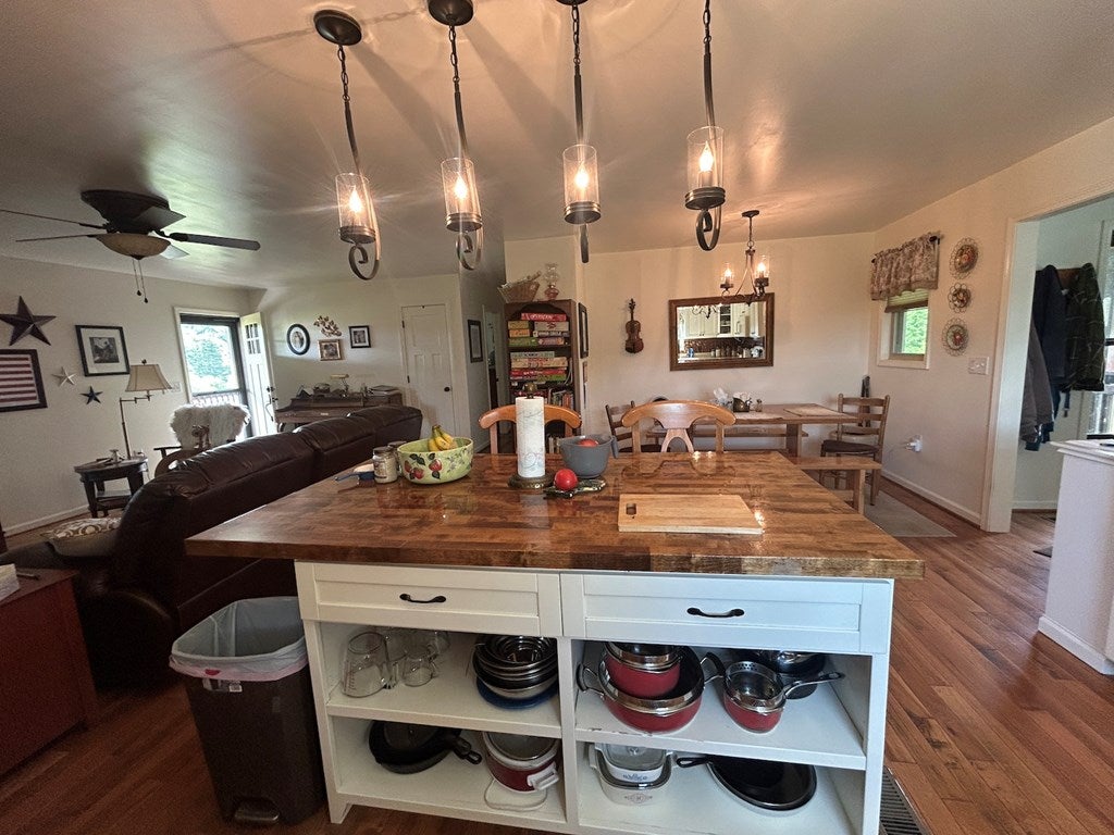 3950 Boyd Road Draper, VA 24324 - Photo 17 of 50 Gallery Image 17