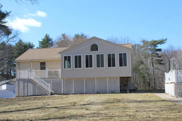 $699,900 | 16 Towne Drive, Derry, NH 03038
