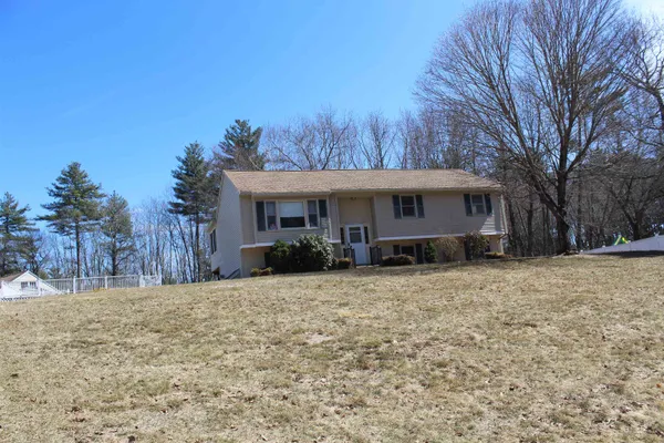 $699,900 | 16 Towne Drive, Derry, NH 03038
