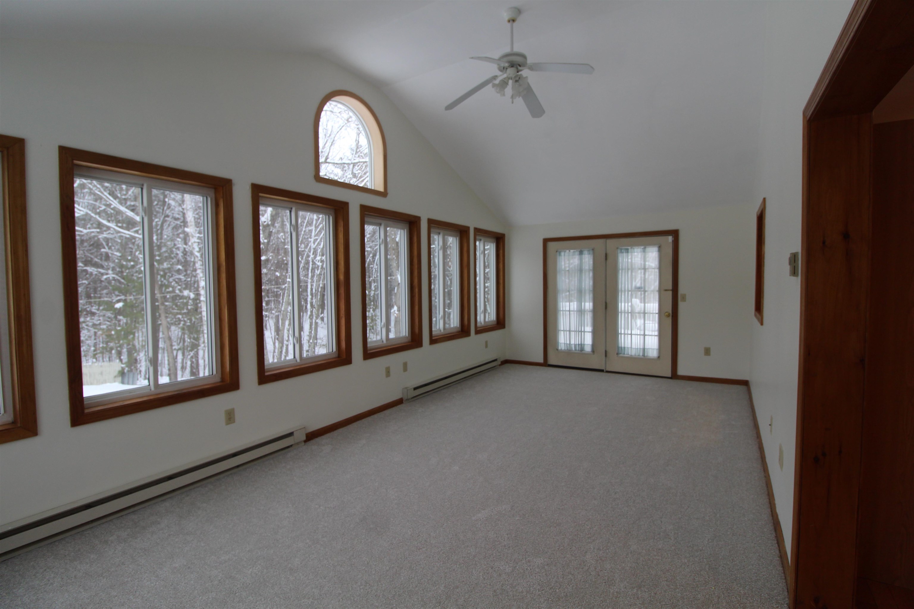 16 Towne Drive Derry, NH 03038 - Photo 30 of 46