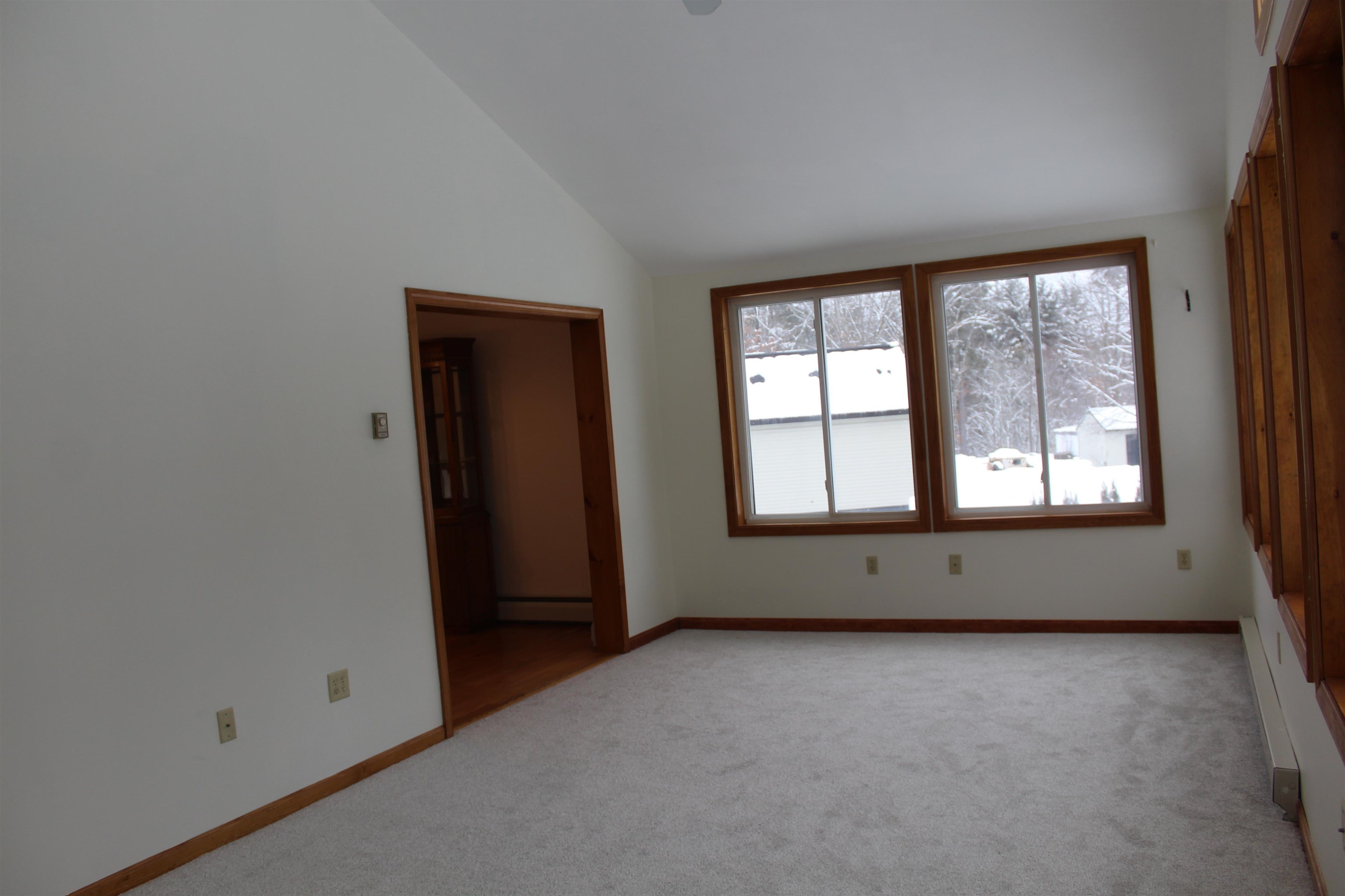 16 Towne Drive Derry, NH 03038 - Photo 31 of 46