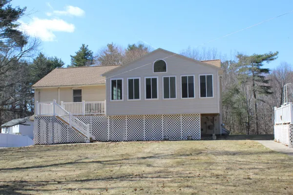$699,900 | 16 Towne Drive, Derry, NH 03038
