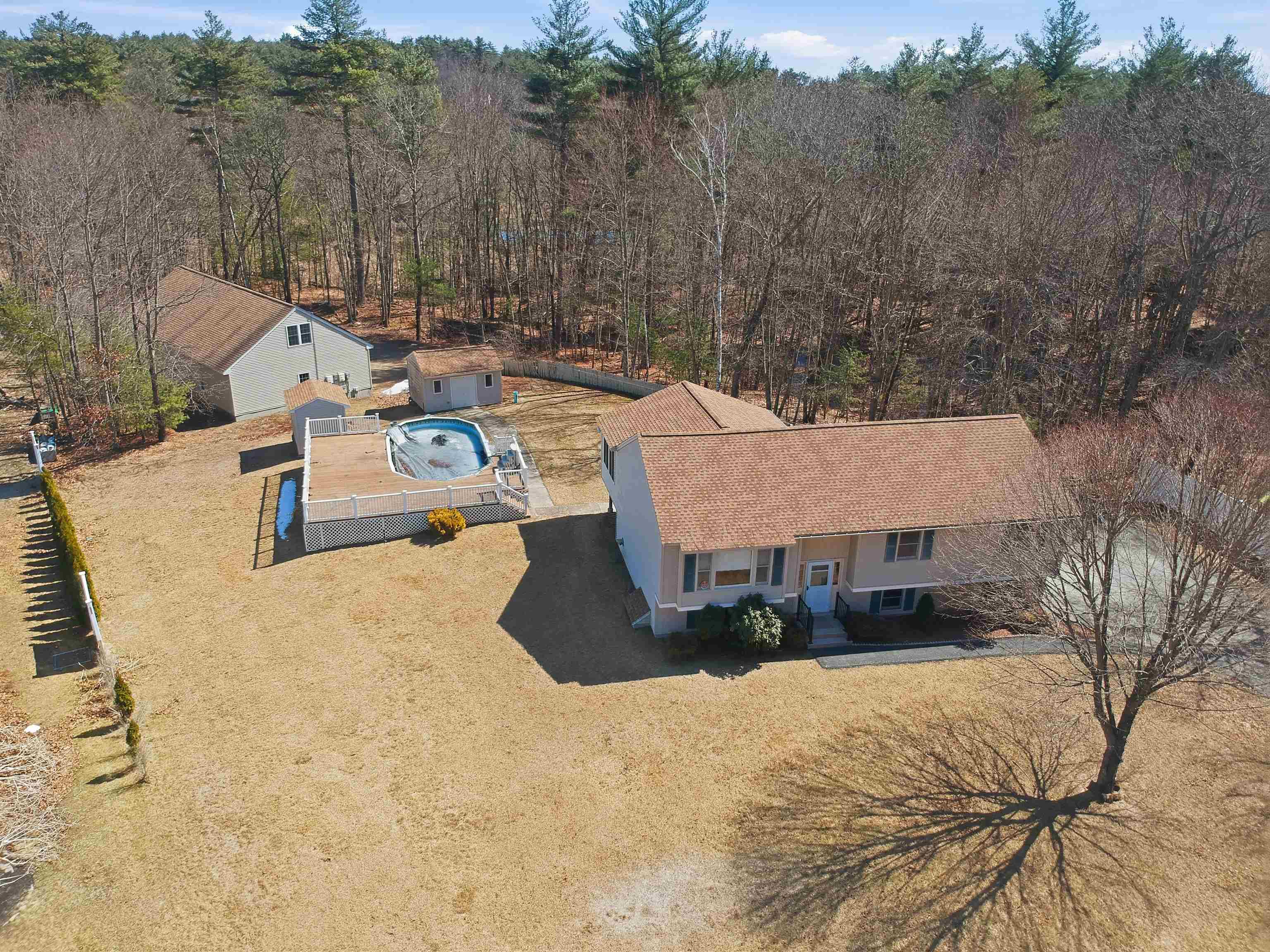 16 Towne Drive Derry, NH 03038 - Photo 41 of 46