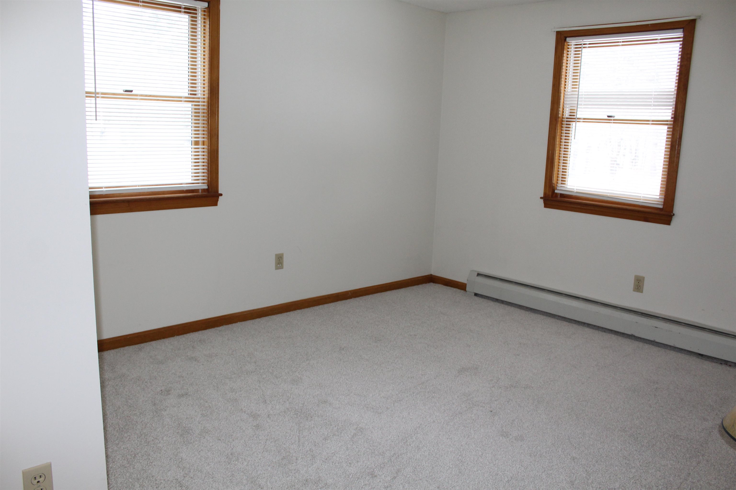 16 Towne Drive Derry, NH 03038 - Photo 41 of 44