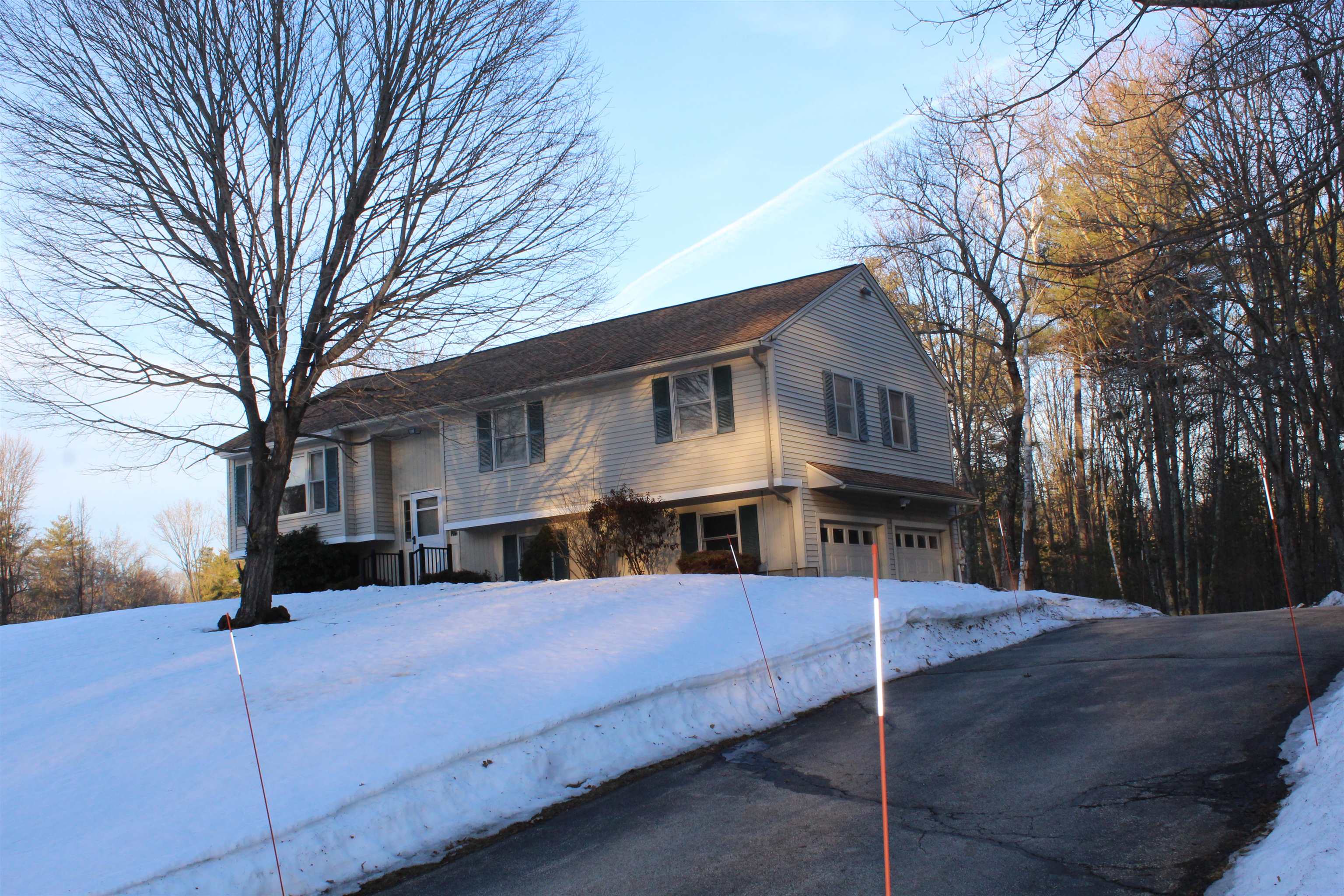 16 Towne Drive Derry, NH 03038 - Photo 8 of 44