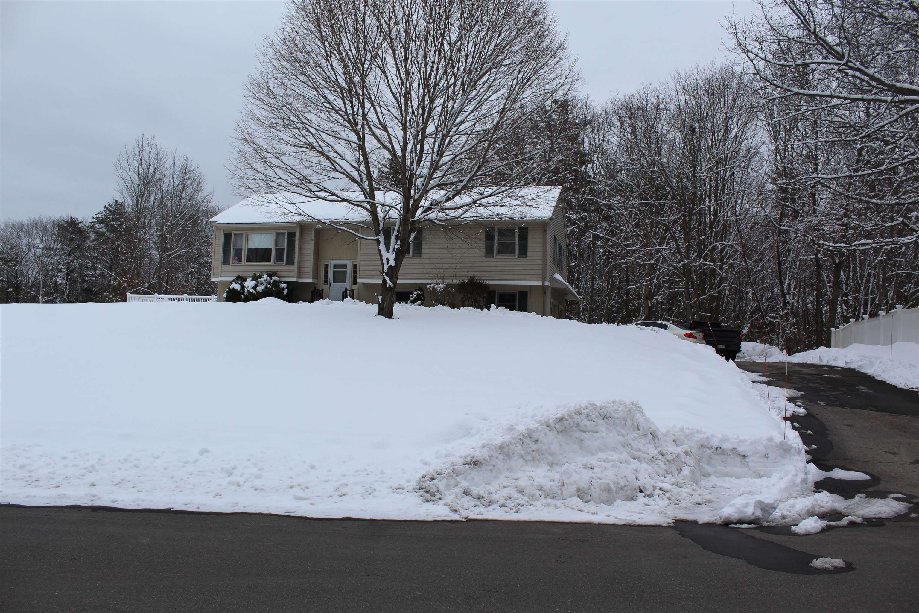 16 Towne Drive Derry, NH 03038 - Photo 9 of 44