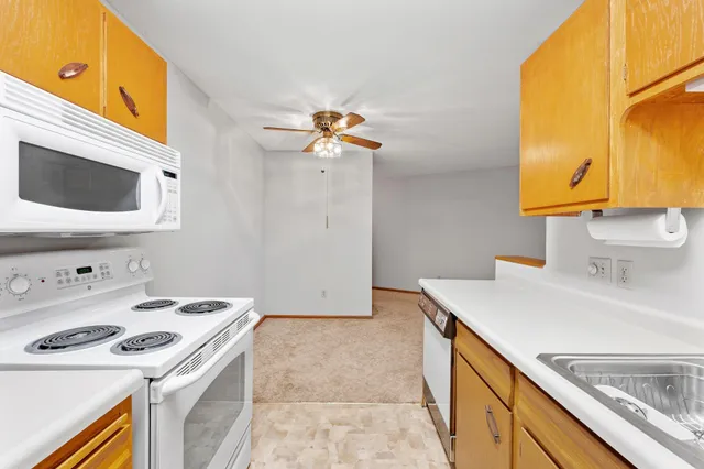 $119,900 | 9141 Highway 55, Unit 101, Golden Valley, MN 55427