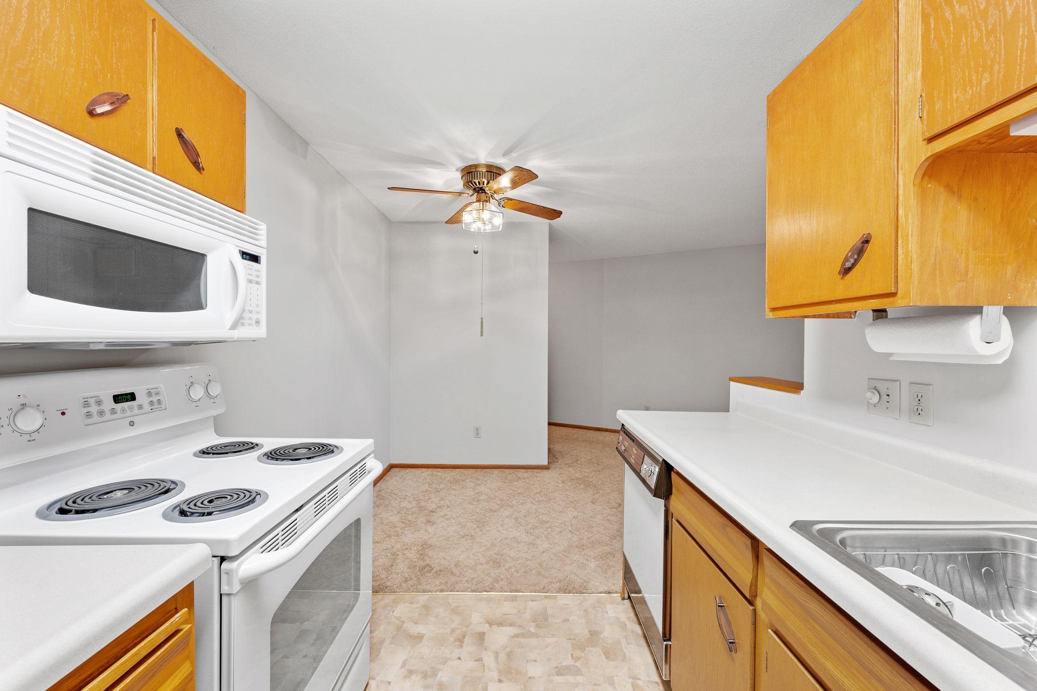 9141 Highway 55, Unit 101 Golden Valley, MN 55427 - Photo 13 of 30