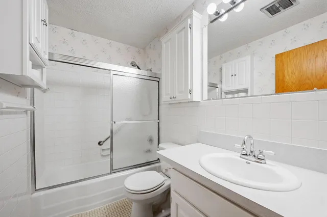 $119,900 | 9141 Highway 55, Unit 101, Golden Valley, MN 55427