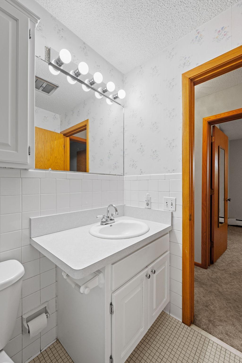 9141 Highway 55, Unit 101 Golden Valley, MN 55427 - Photo 19 of 30