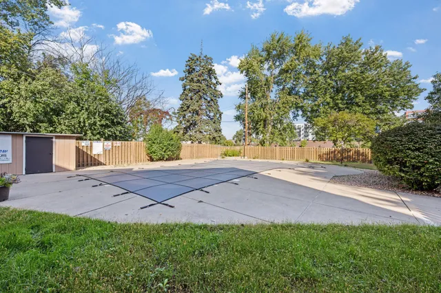 $119,900 | 9141 Highway 55, Unit 101, Golden Valley, MN 55427