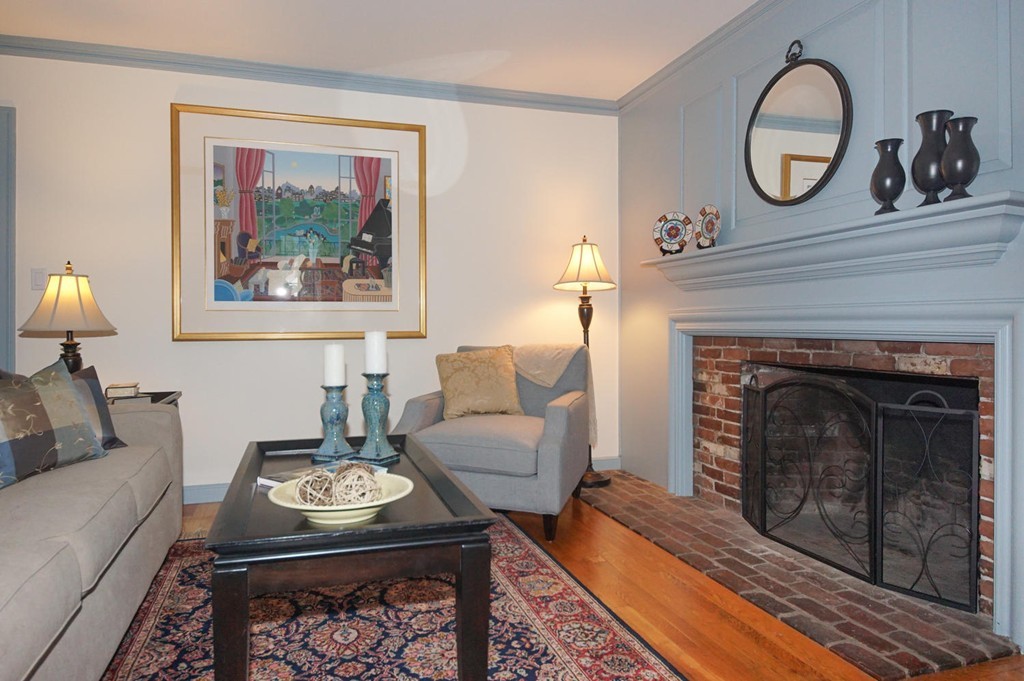 24 Ledgewood Road Winchester, MA 01890 - Photo 4 of 29 Gallery Image 4