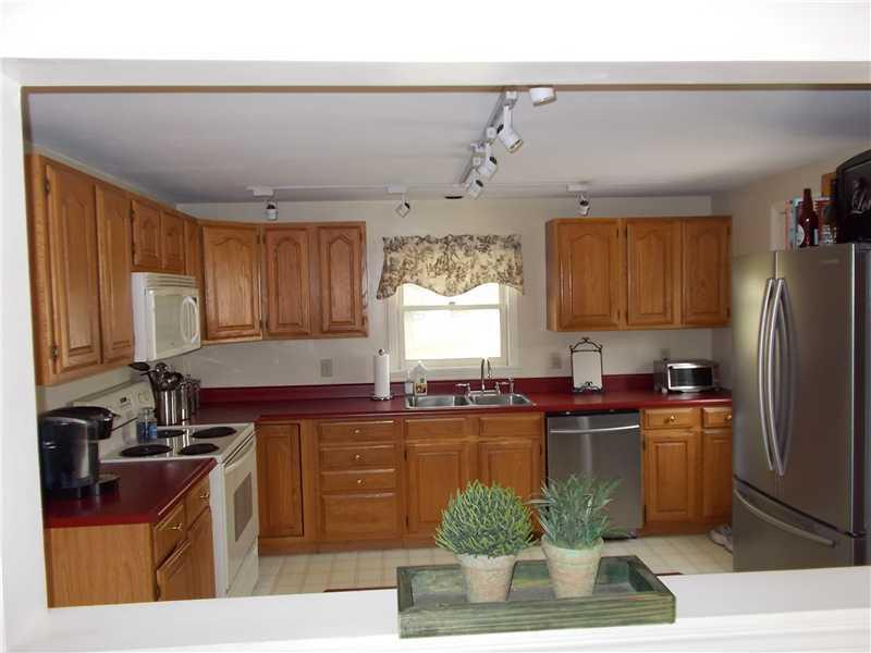 509 Ocean House Road Cape Elizabeth, ME 04107 - Photo 22 of 23 Kitchen.