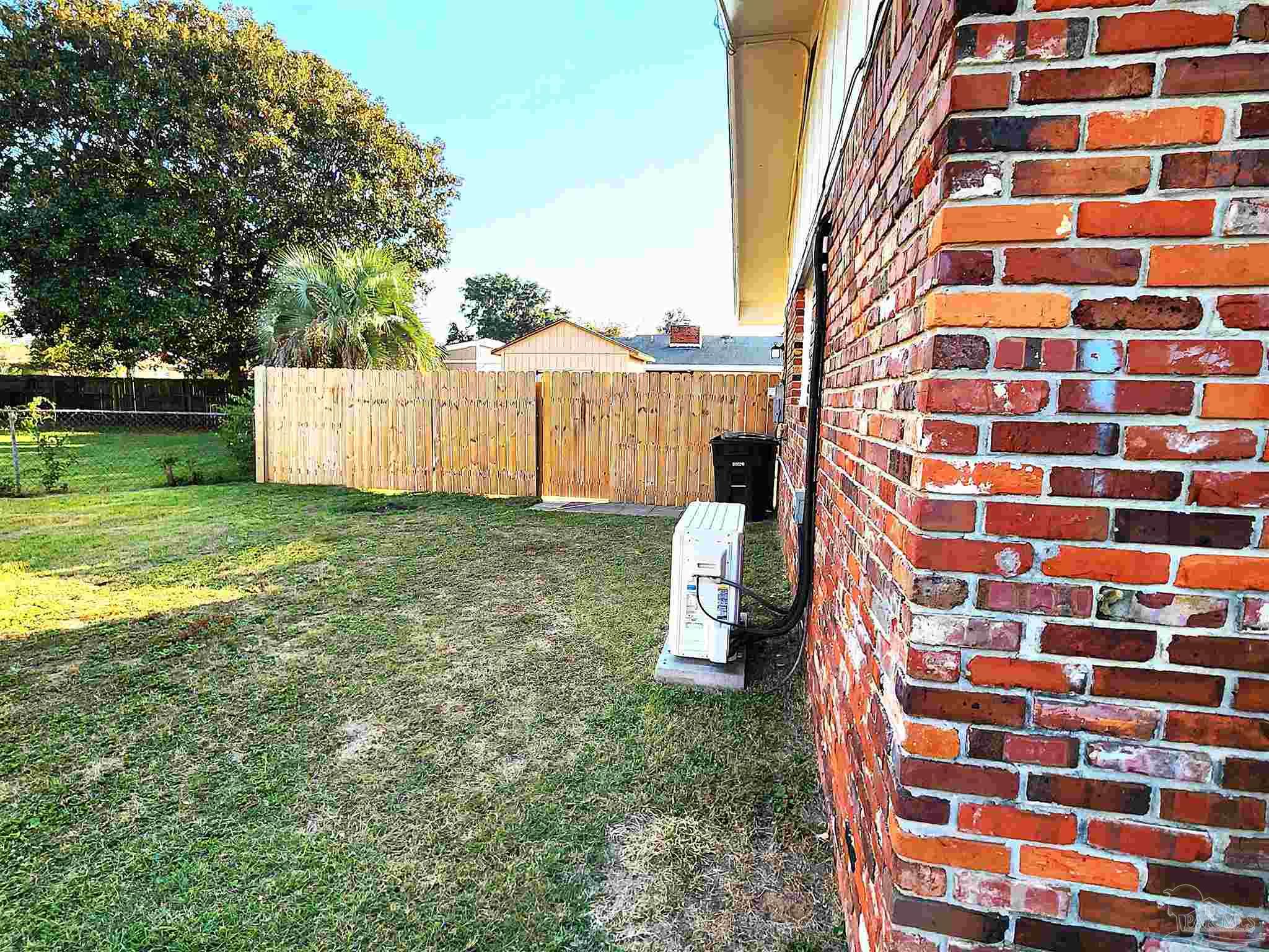 5545 Homewood Road Pensacola, FL 32504 - Photo 35 of 42 A Single gate and A Double