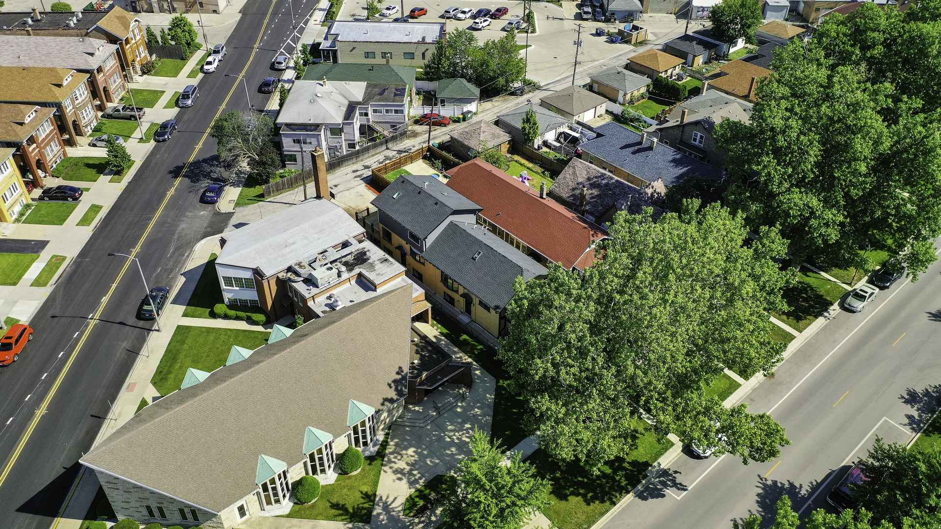 6747 Riverside Drive Berwyn, IL 60402 - Photo 29 of 32 an aerial view of residential houses with outdoor space