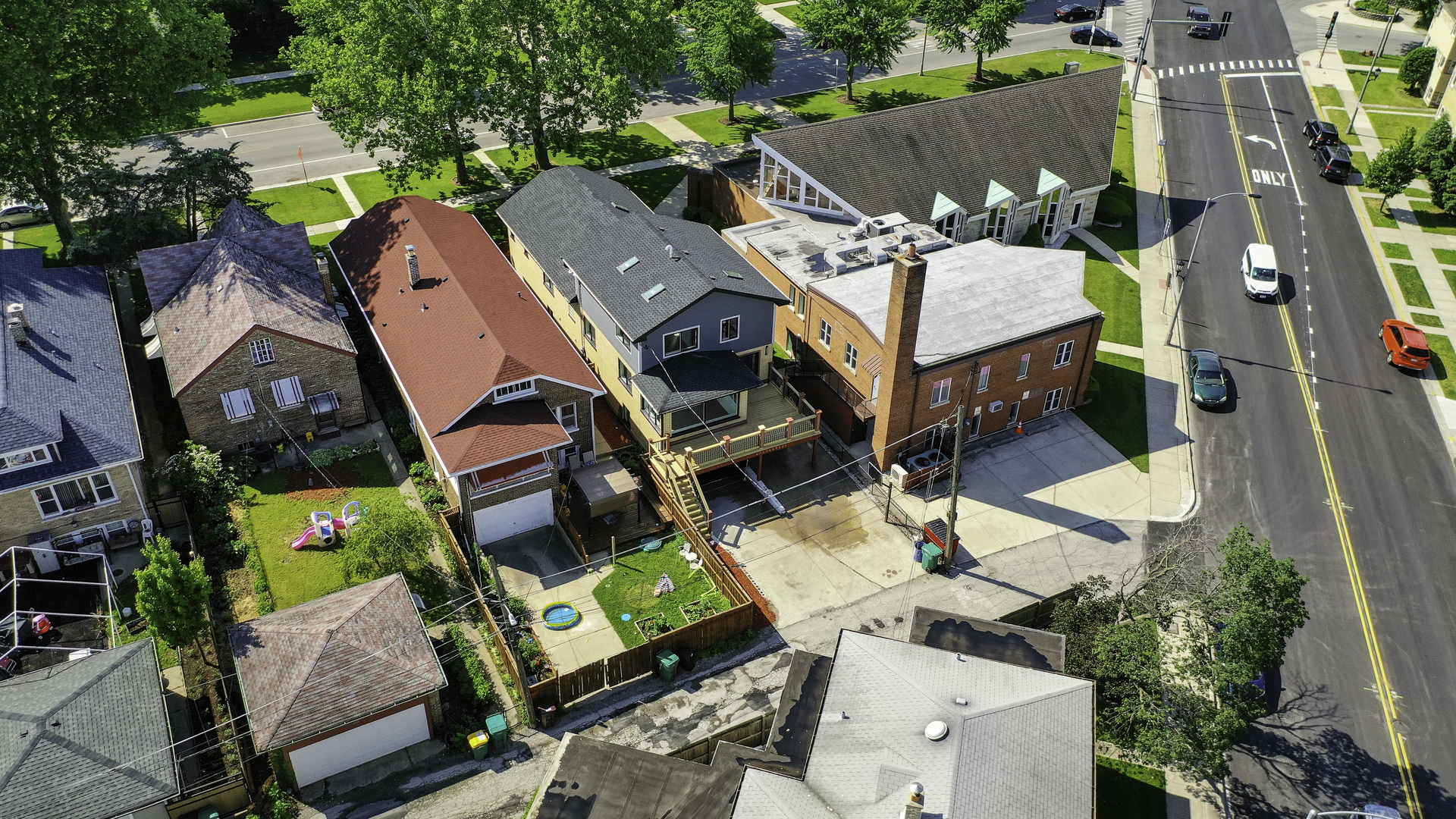 6747 Riverside Drive Berwyn, IL 60402 - Photo 30 of 32 an aerial view of a house with a yard and a large tree