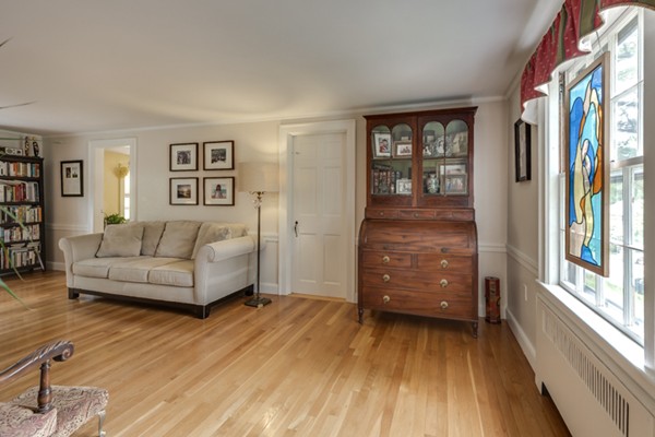 70 Gayland Road Needham, MA 02492 - Photo 6 of 30 Gallery Image 6