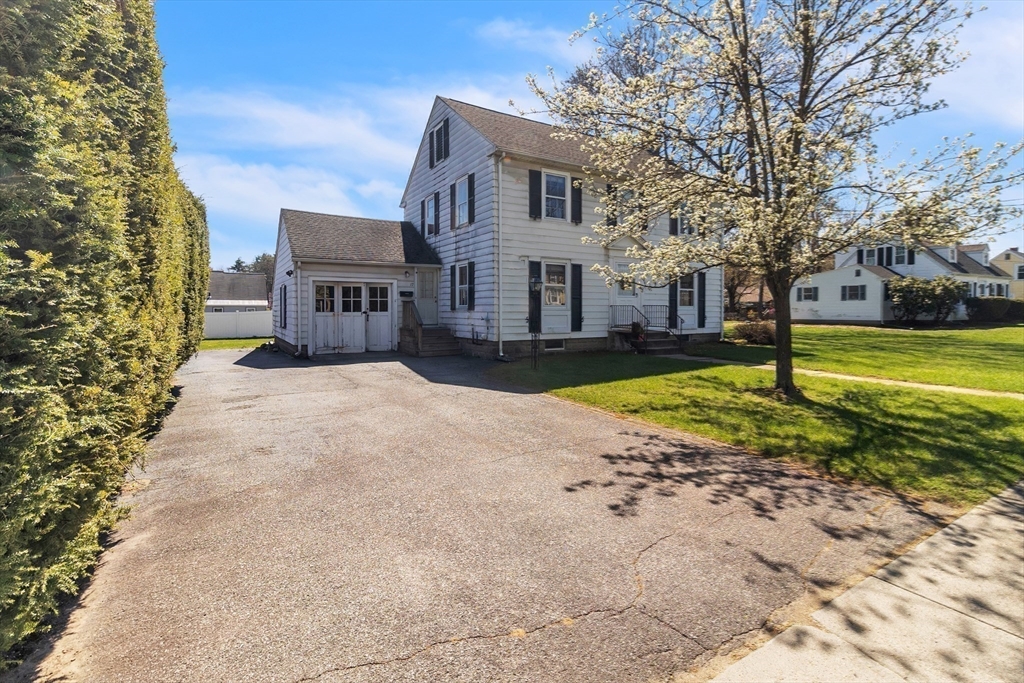 17 Raingley Road Greenfield, MA 01301 - Photo 2 of 33 Gallery Image 2