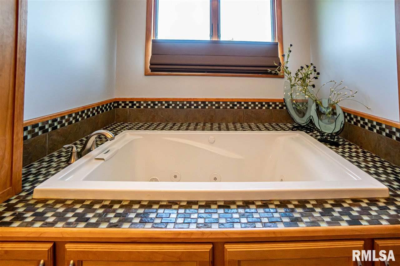 5029 South Diamond Point Mapleton, IL 61547 - Photo 19 of 36 Gallery Image 19