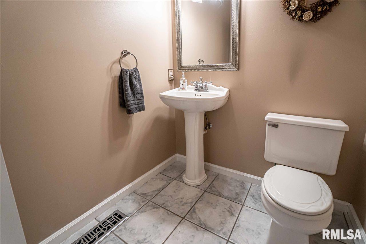 5029 South Diamond Point Mapleton, IL 61547 - Photo 25 of 36 Gallery Image 25