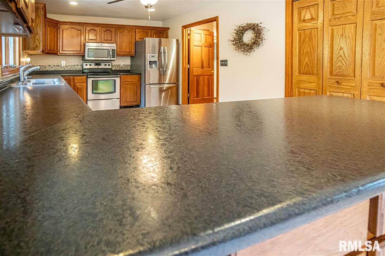 5029 South Diamond Point Mapleton, IL 61547 - Photo 10 of 36 Gallery Image 10