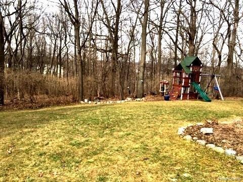 259 Whitney Drive Rochester, MI 48307 - Photo 30 of 31 IMG_0877.jpg