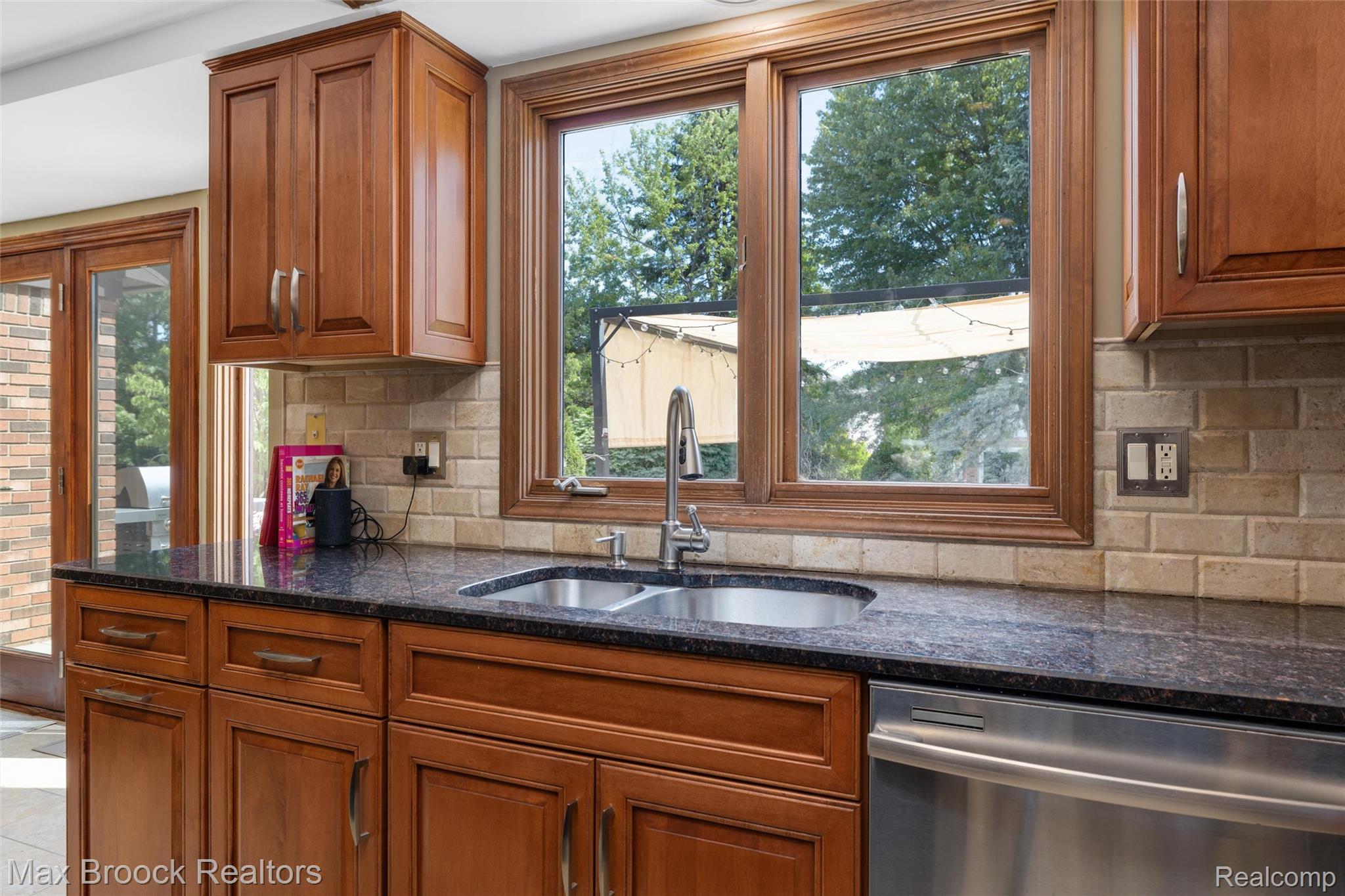 2773 Winter Park Road Rochester, MI 48309 - Photo 18 of 64 Kitchen