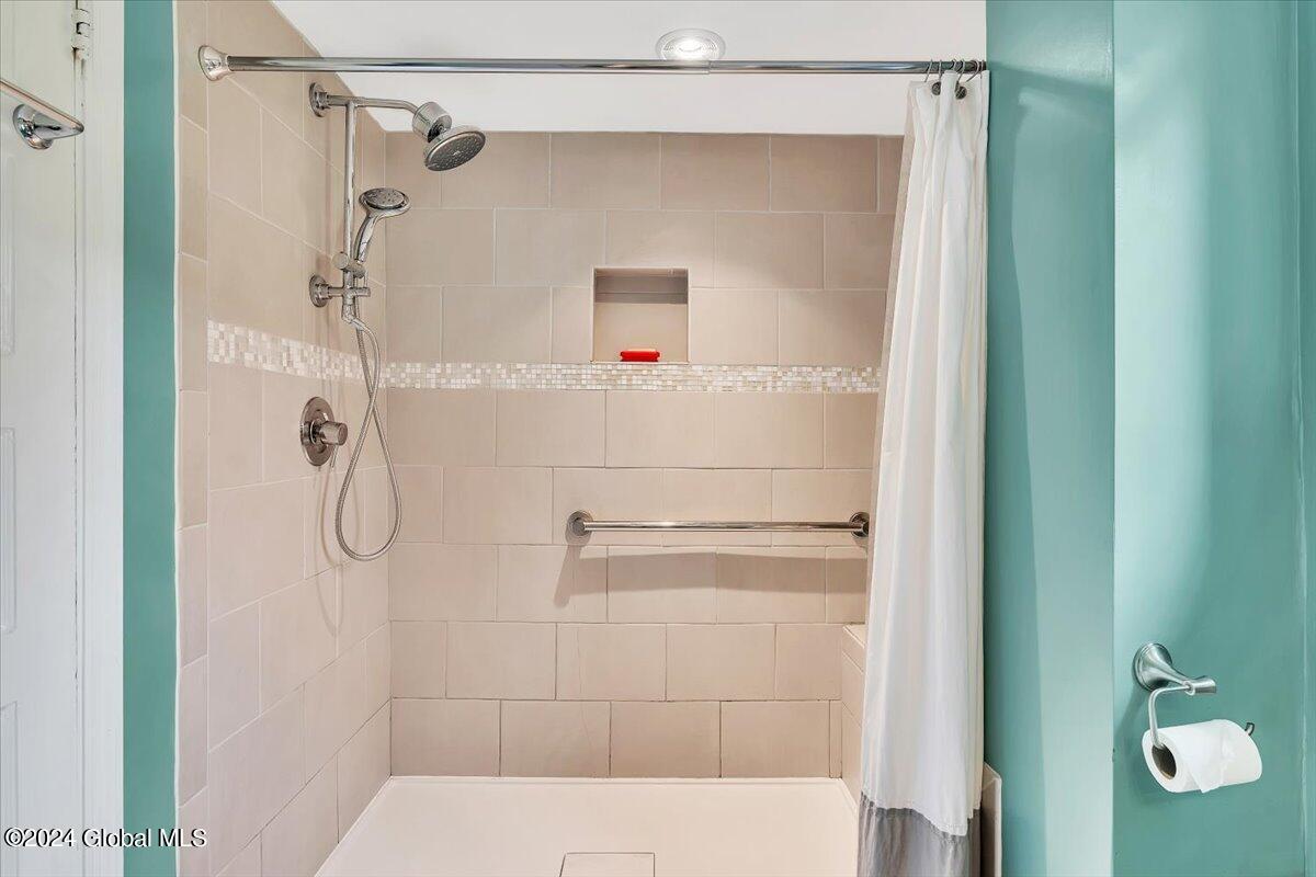 1189 River Road Troy, NY 12182 - Photo 20 of 44 21-P1193912