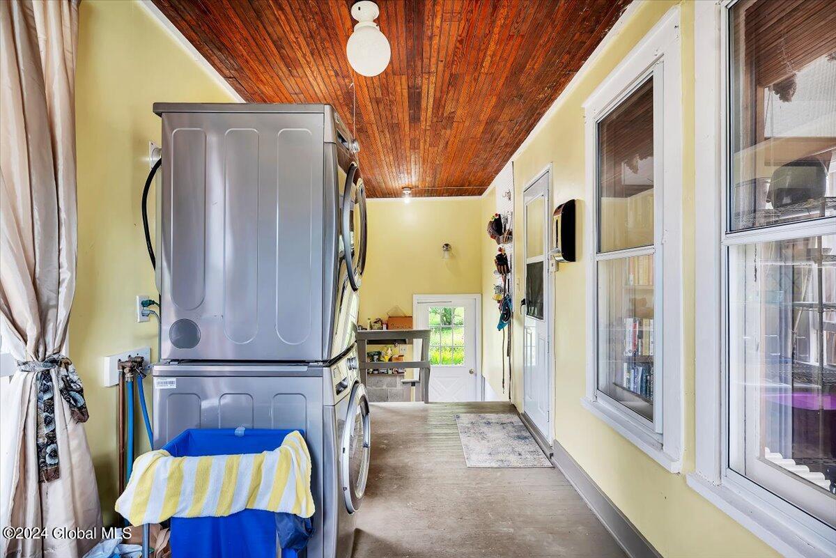 1189 River Road Troy, NY 12182 - Photo 30 of 44 31-P1193877