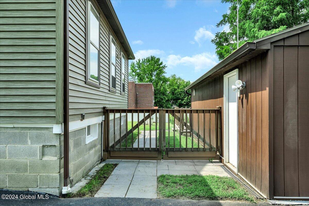 1189 River Road Troy, NY 12182 - Photo 39 of 44 40-P1193724