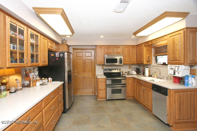 126 Riverside Drive Satsuma, FL 32189 - Photo 5 of 22 Kitchen