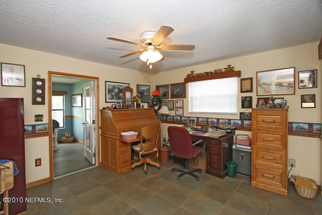 126 Riverside Drive Satsuma, FL 32189 - Photo 10 of 22 Second Story Office or Third Bedroom