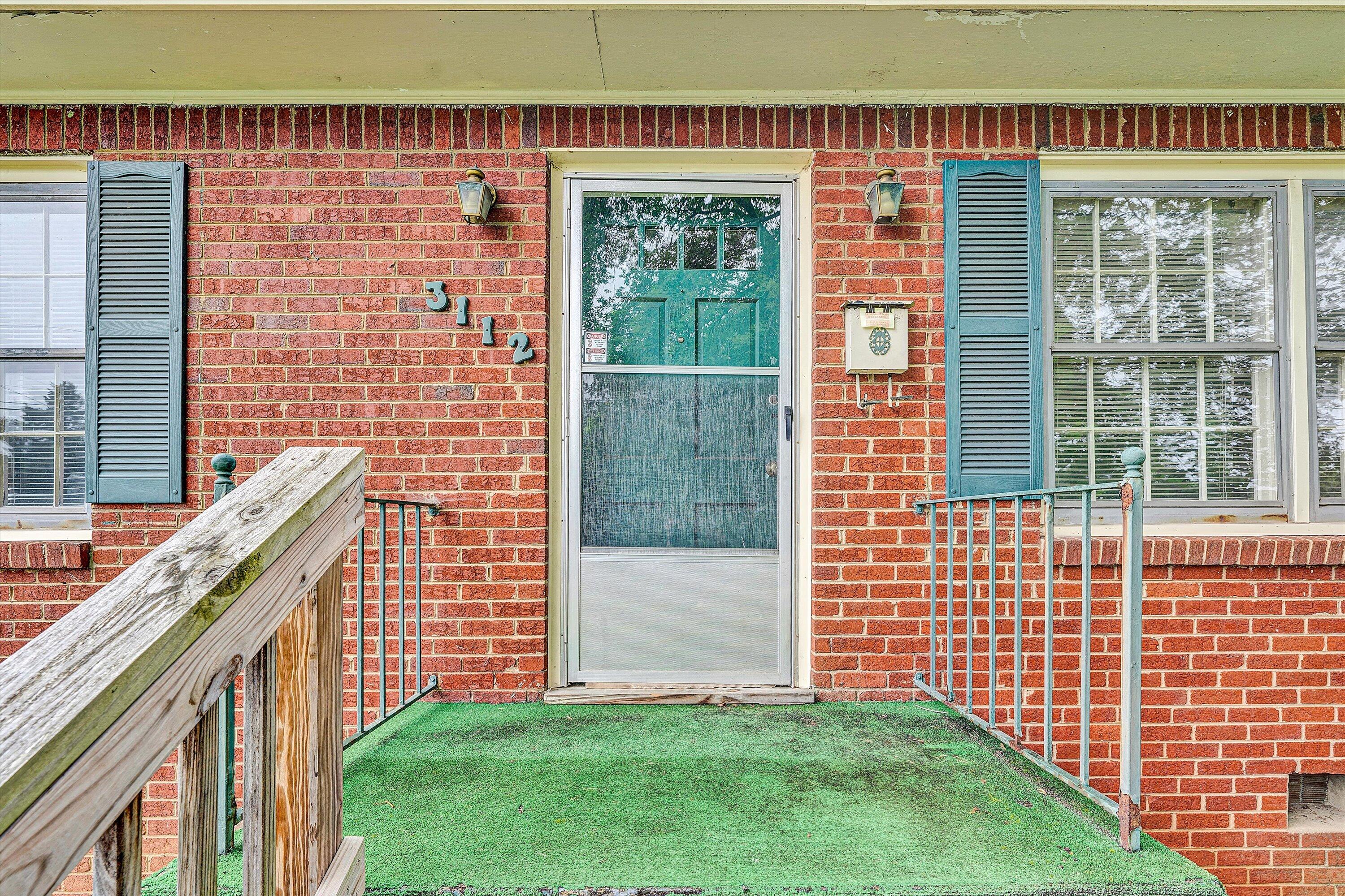 3112 Plantation Road Northeast Roanoke, VA 24012 - Photo 5 of 31 04-DSC07365