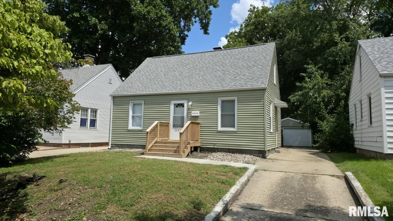 2662 South 7th Street Springfield, IL 62703 - Photo 1 of 14
