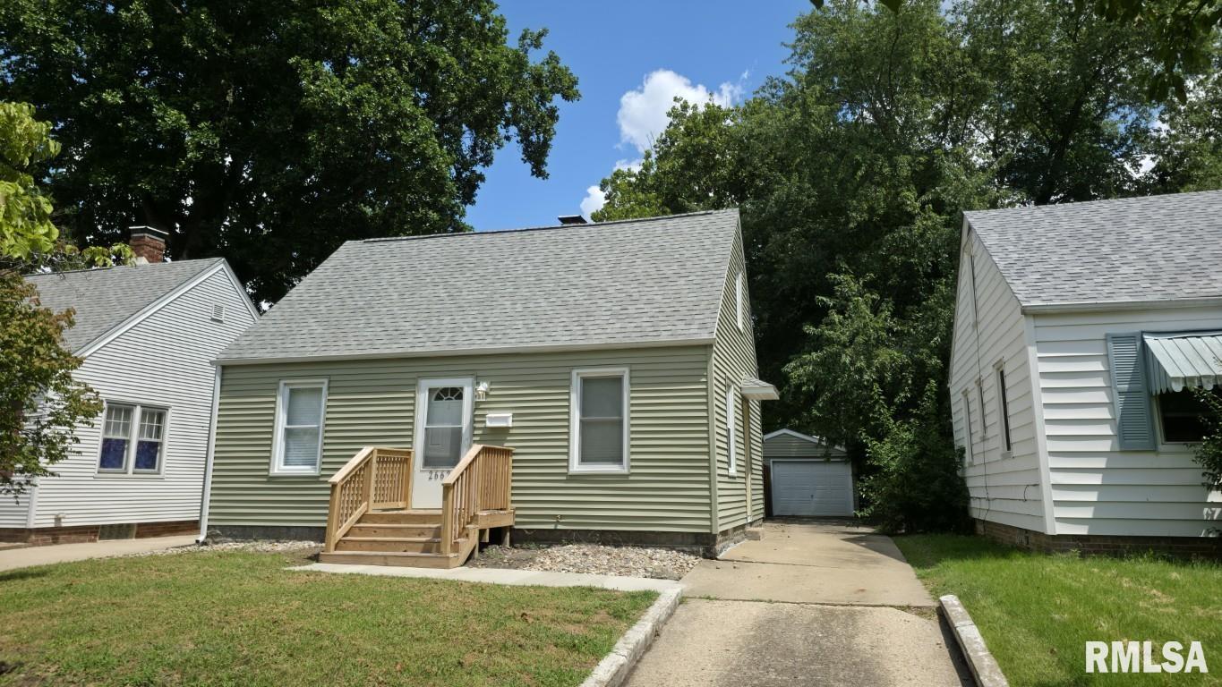 2662 South 7th Street Springfield, IL 62703 - Photo 2 of 14